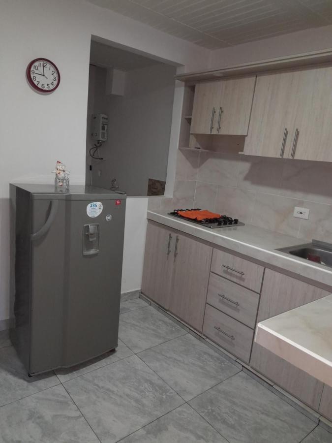 Apartamento Familiar Maral 2 살렌토 외부 사진