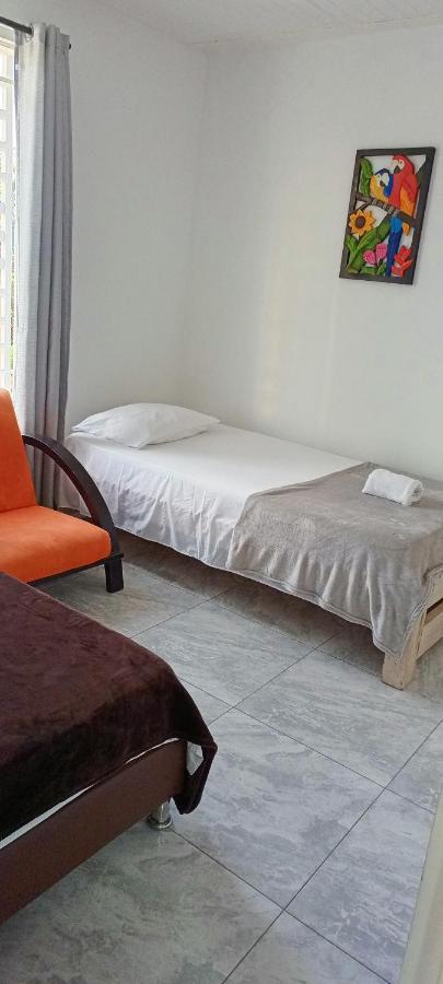 Apartamento Familiar Maral 2 살렌토 외부 사진